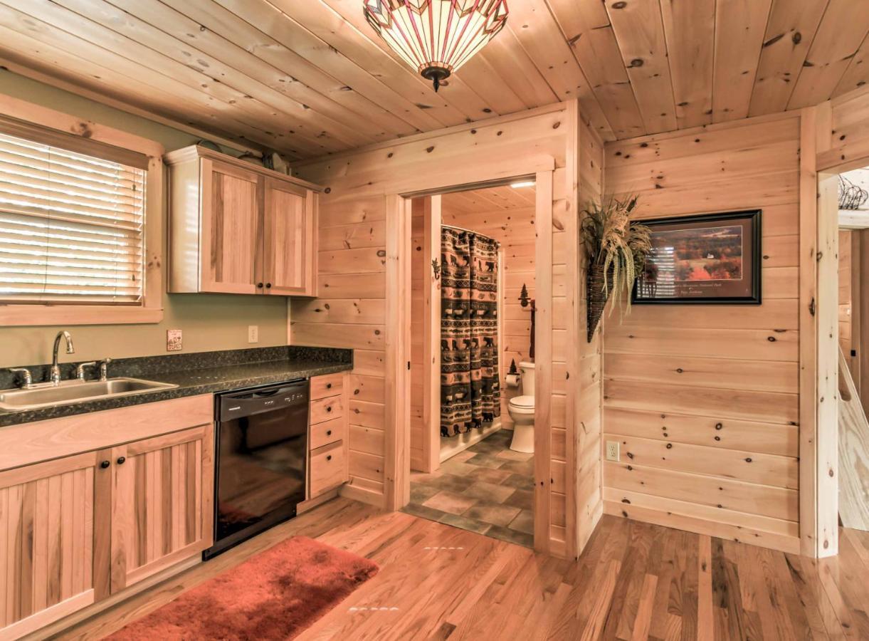 Private Sevierville Cabin With Mountain Views And Loft Экстерьер фото